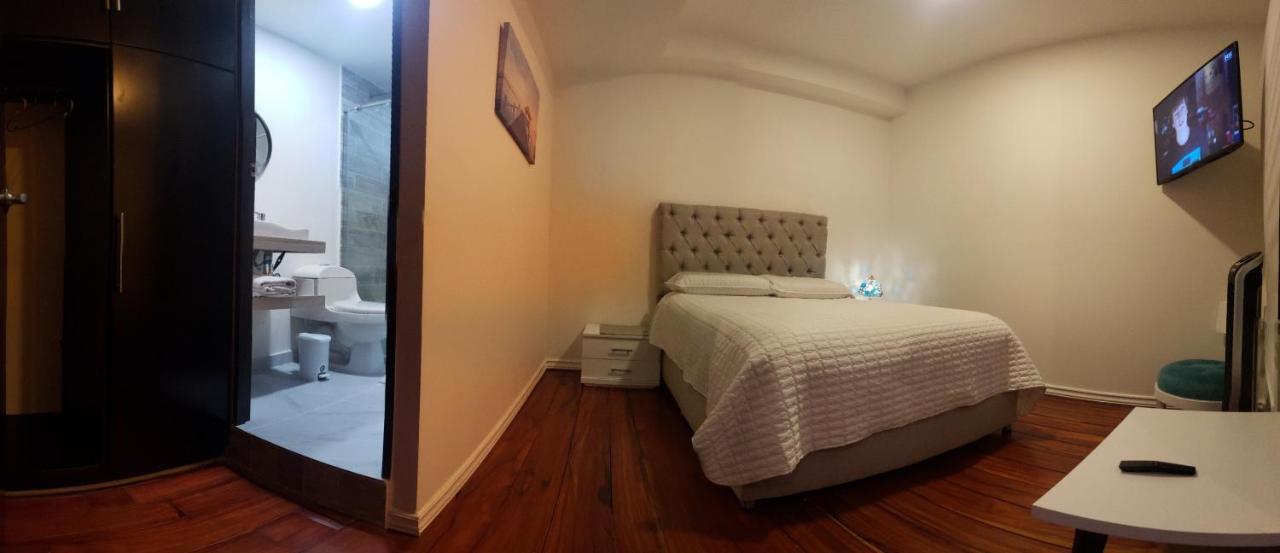 Hotel Colonial Andino - Parque Principal De Pitalito Eksteriør billede