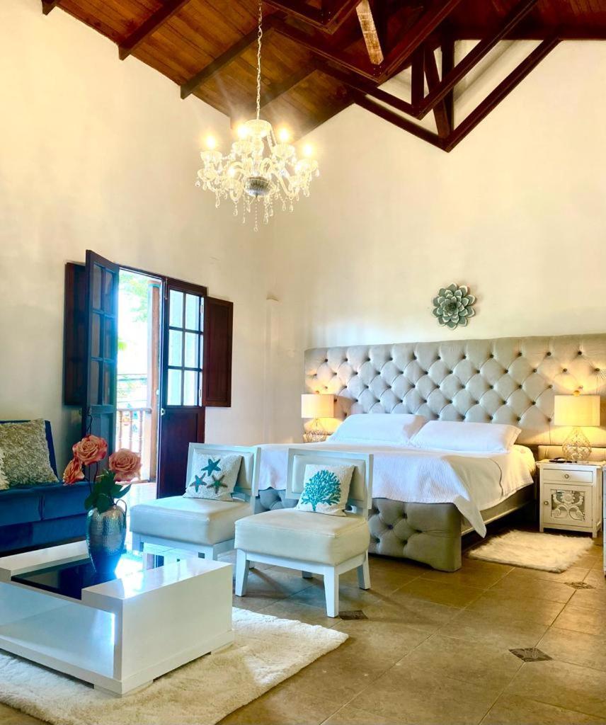 Hotel Colonial Andino - Parque Principal De Pitalito Eksteriør billede