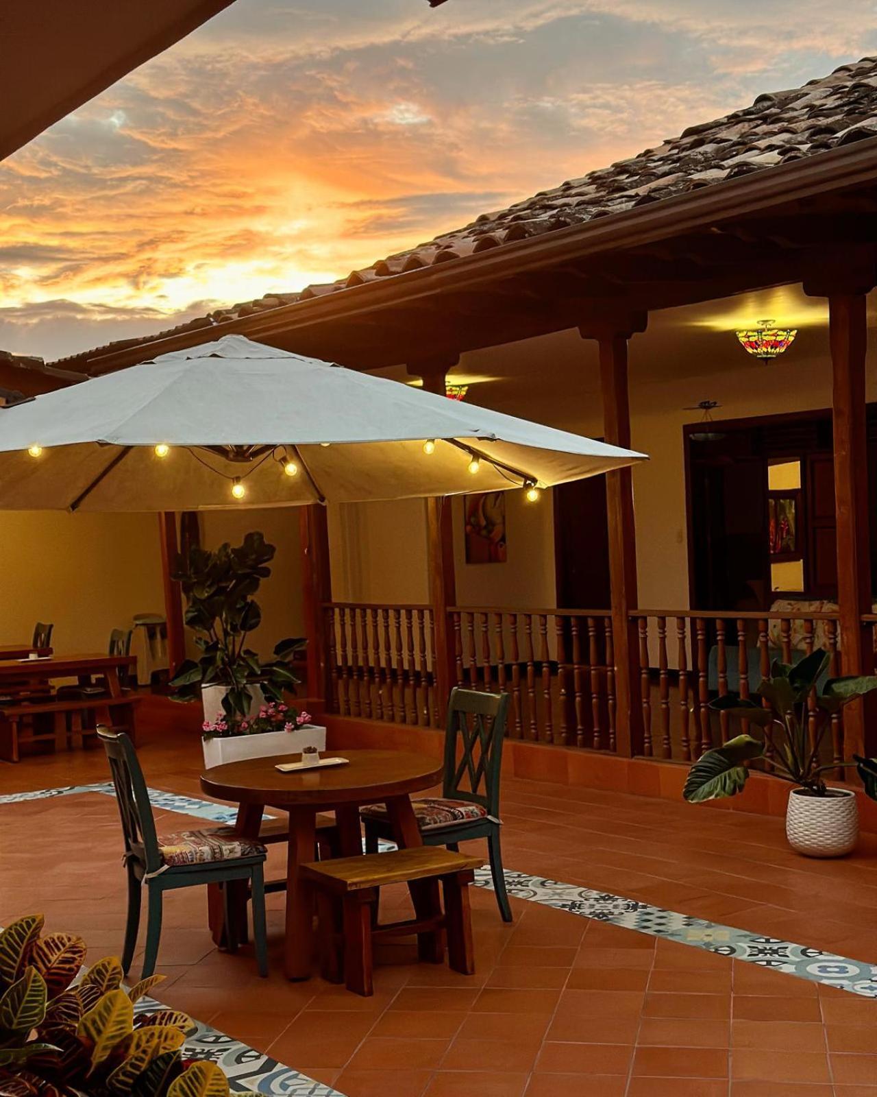 Hotel Colonial Andino - Parque Principal De Pitalito Eksteriør billede