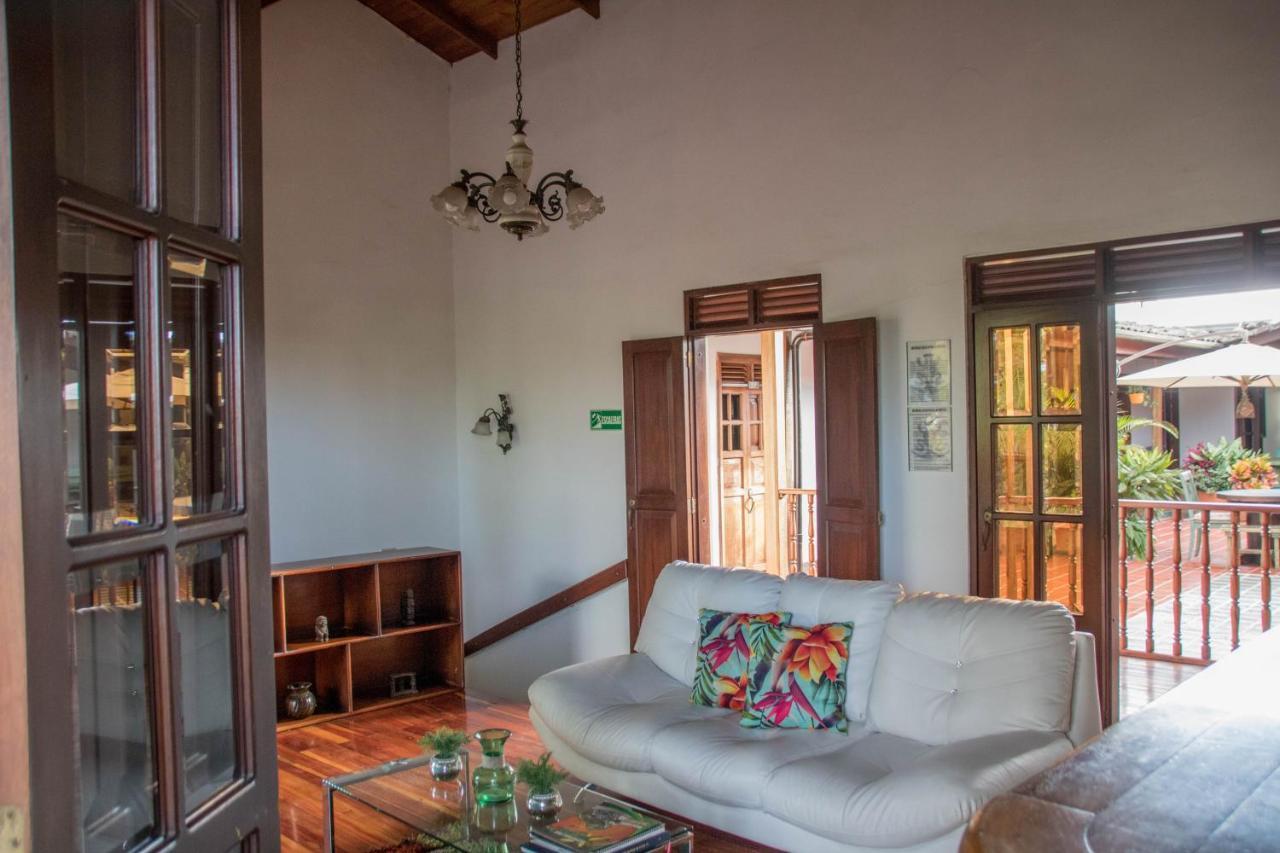 Hotel Colonial Andino - Parque Principal De Pitalito Eksteriør billede